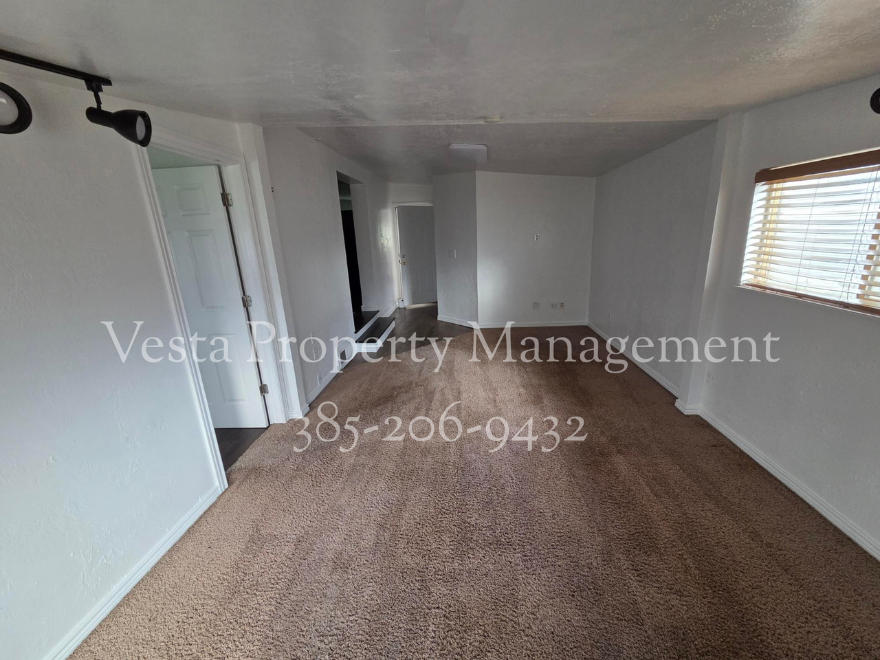 1019 Jefferson Ave #1 - Photo 5 of 14