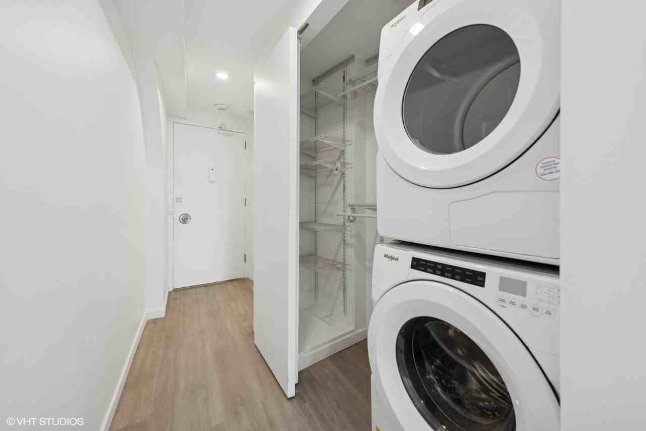 300 North State Street - 3827Unit 3827 #3827 - Photo 3 of 18