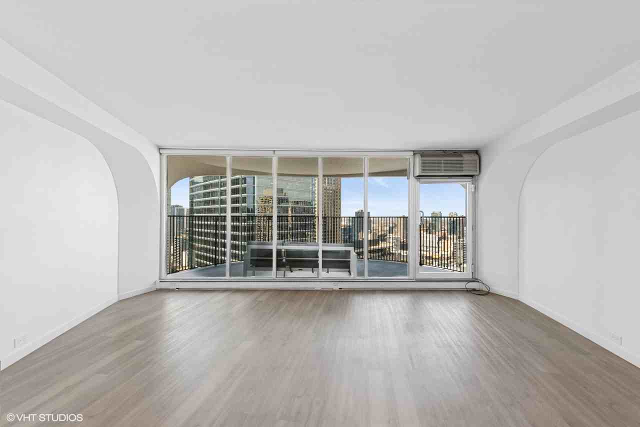 300 North State Street - 3827Unit 3827 #3827 - Photo 5 of 18