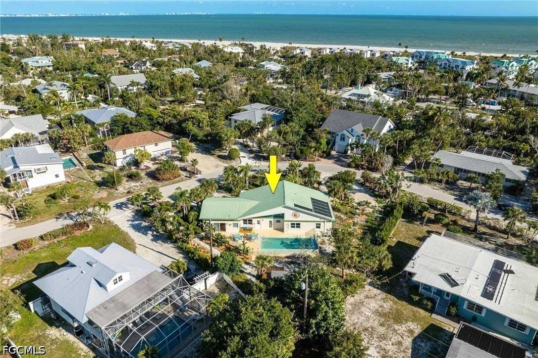 434 Lagoon Dr - Photo 2 of 50