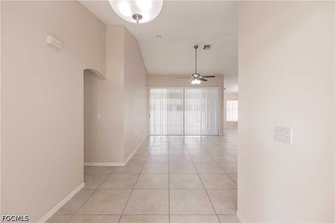 2107 Sw 30th Ter - Photo 3 of 40