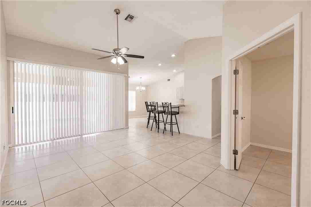 2107 Sw 30th Ter - Photo 4 of 40