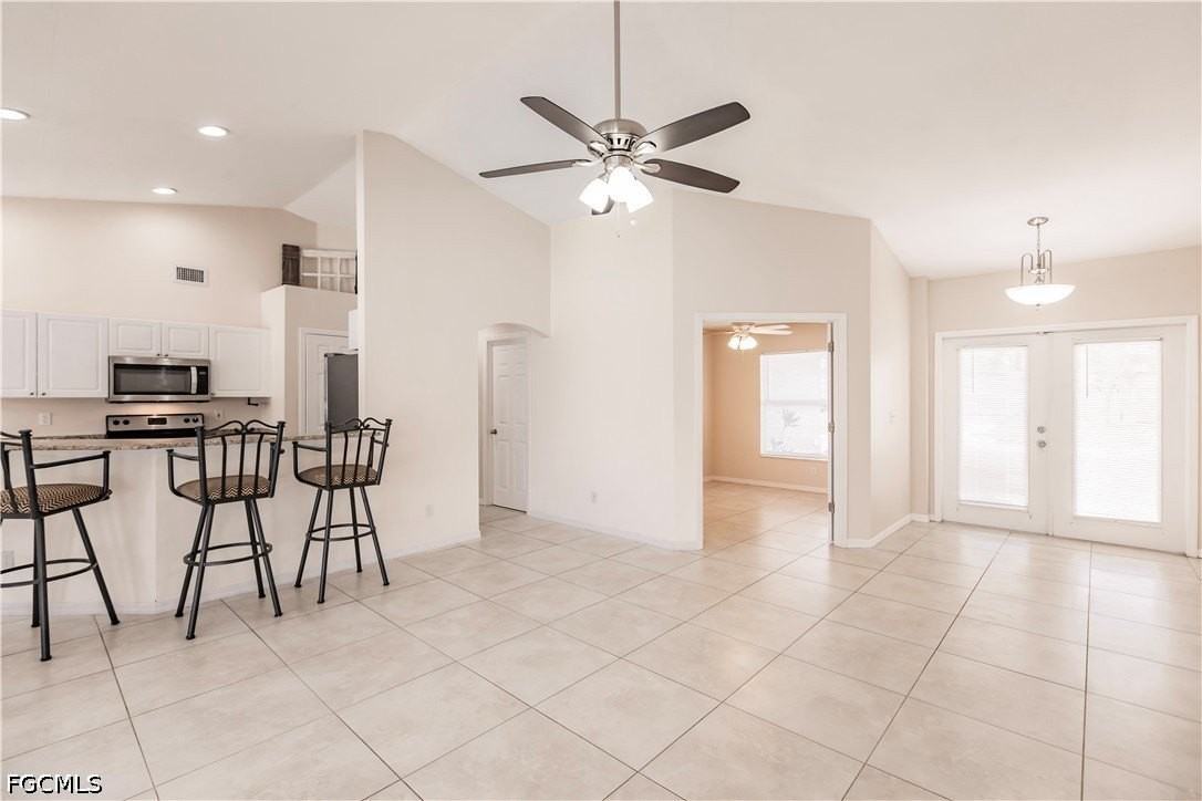 2107 Sw 30th Ter - Photo 5 of 40