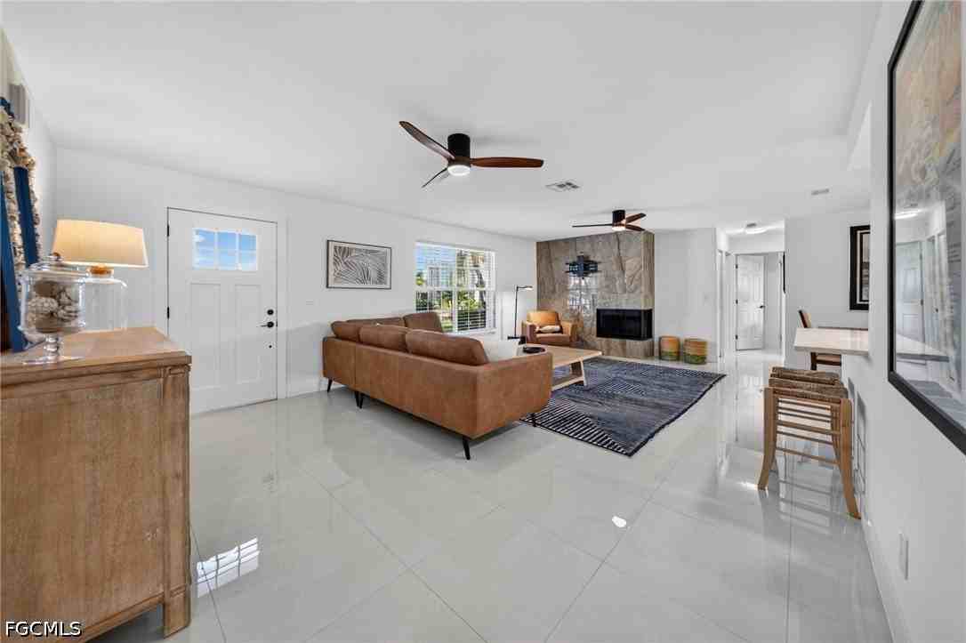 27228 Gasparilla Dr - Photo 6 of 49