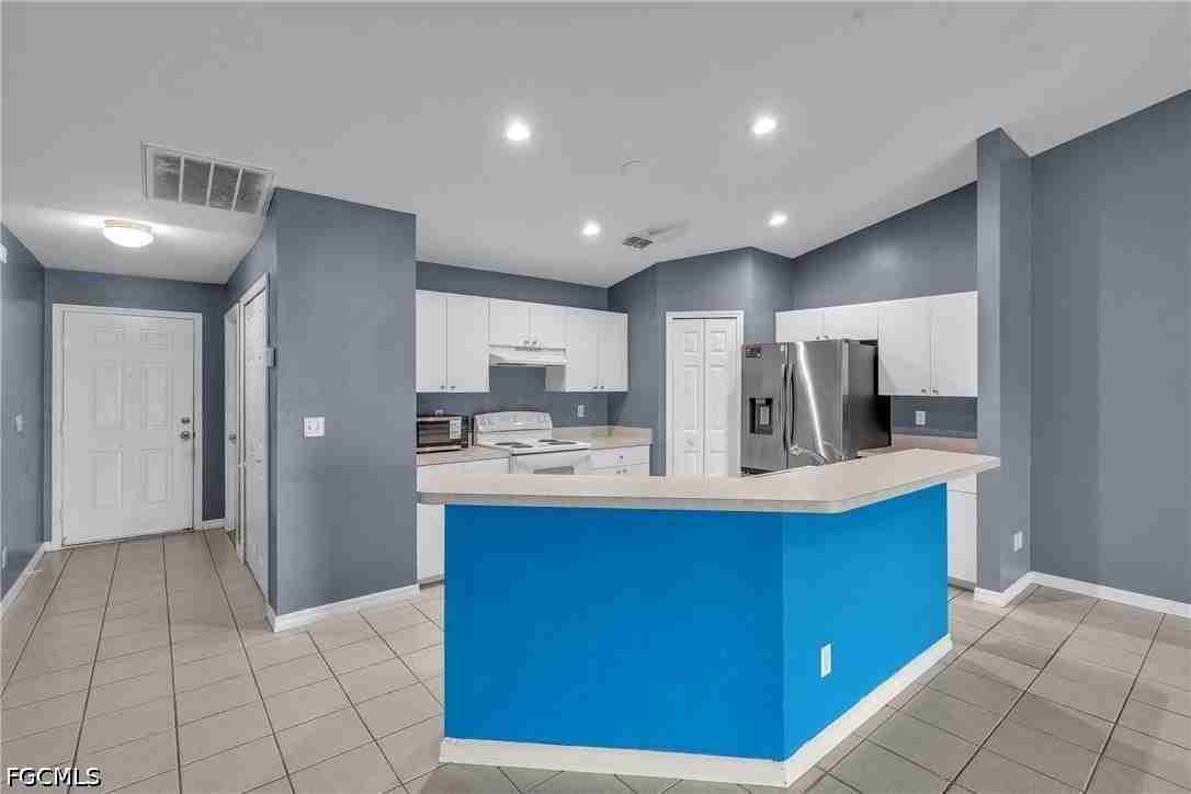 1247 Se 6th St - Photo 4 of 31