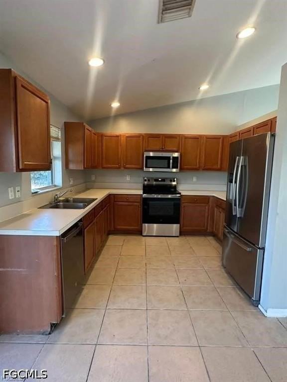 395 Palomar Ave - Photo 2 of 11