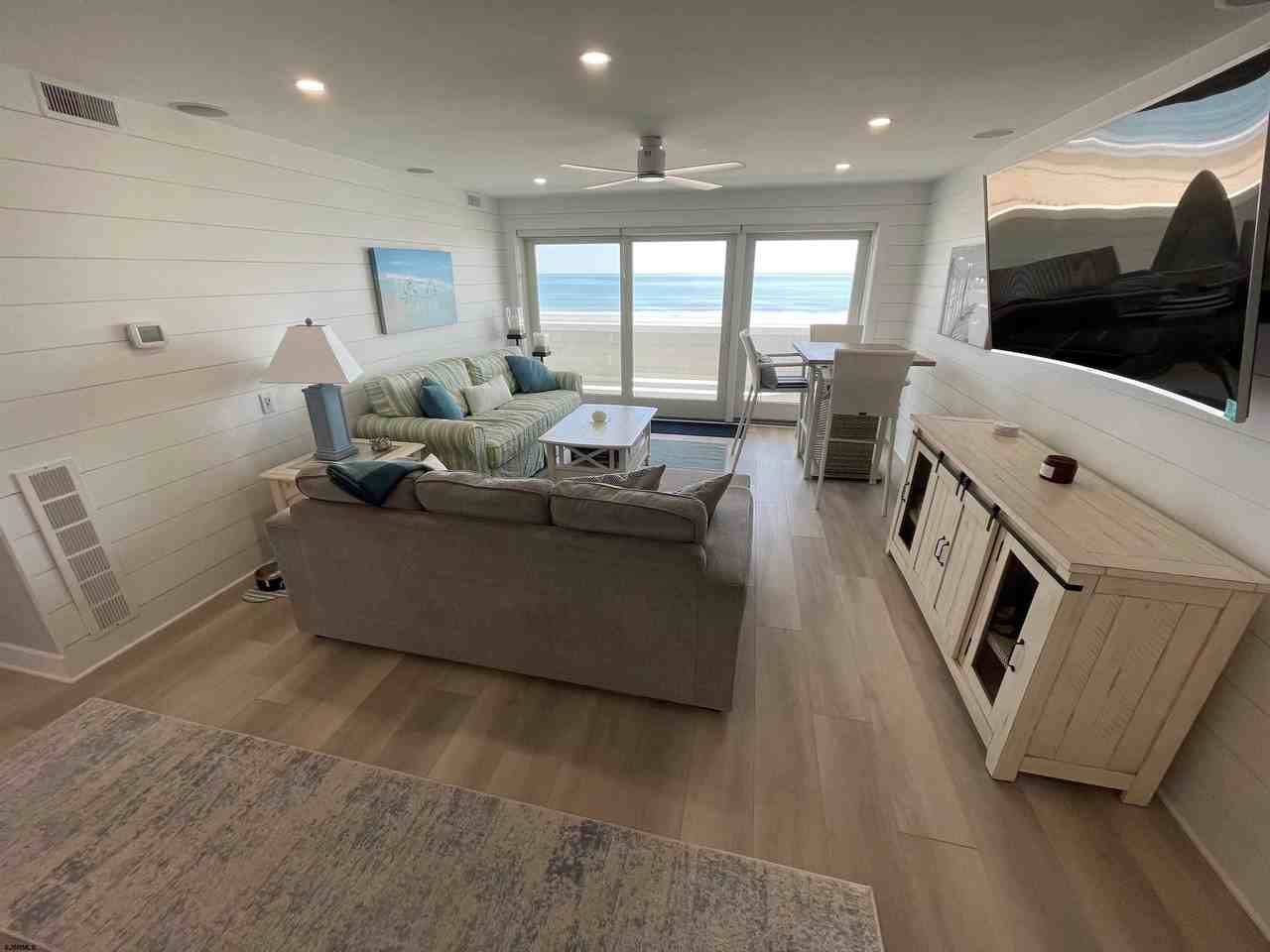 1703 Beach Ter - Photo 7 of 32