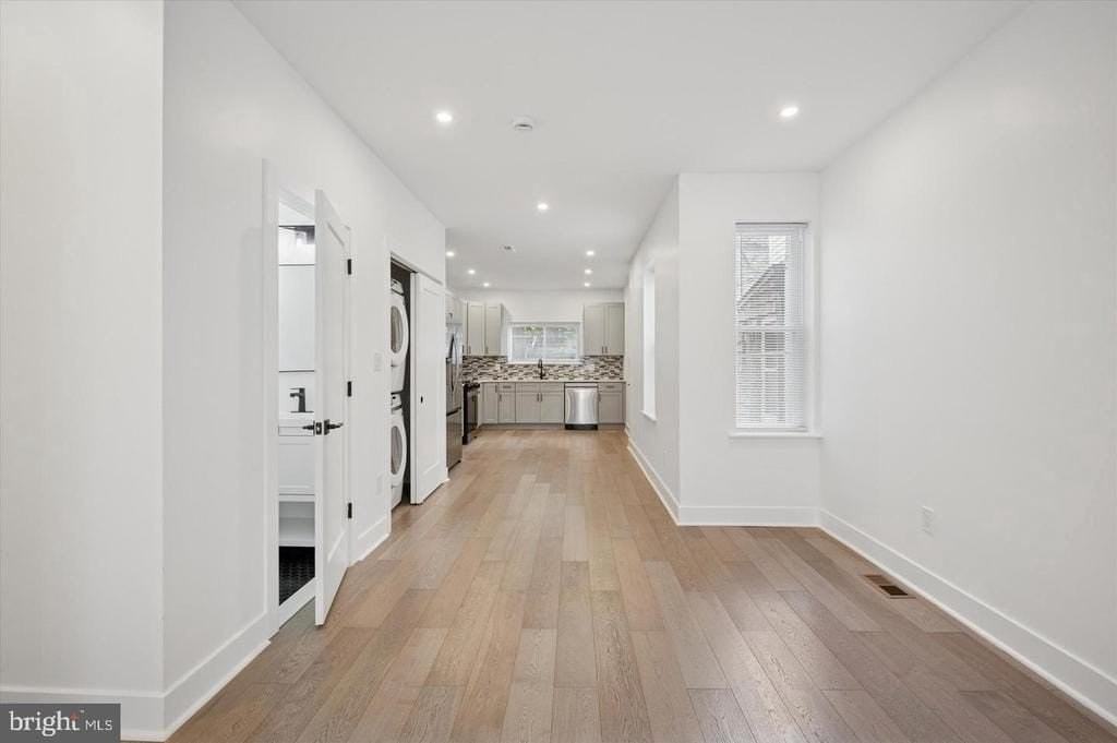 1512 N Newkirk St - Photo 6 of 15