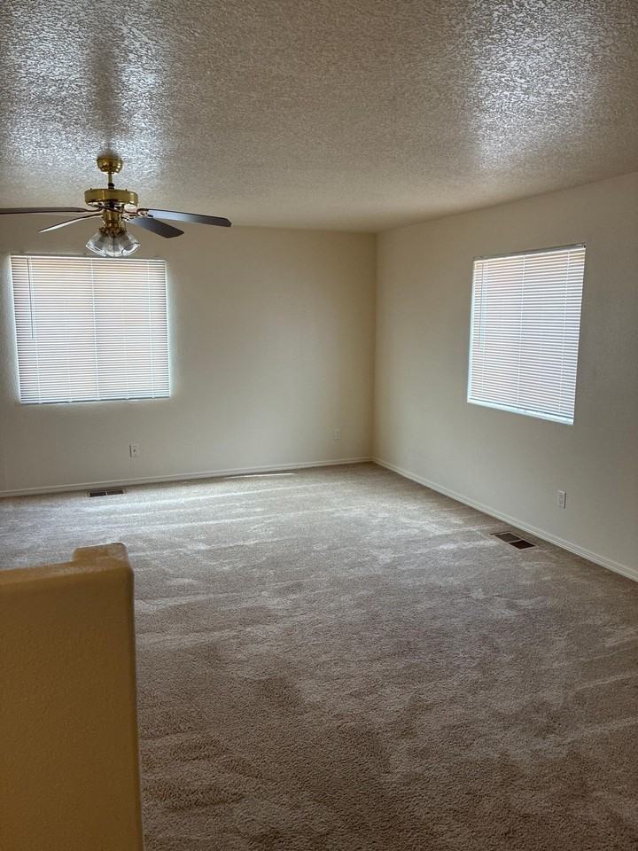 5401 Saturnia Rd Nw - Photo 5 of 6