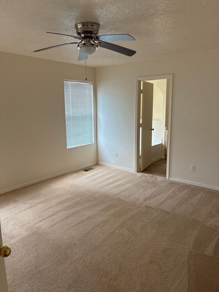 5401 Saturnia Rd Nw - Photo 6 of 6