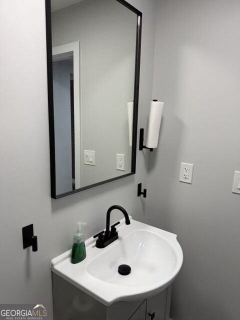 6571 Rock Springs Rd - Photo 5 of 40