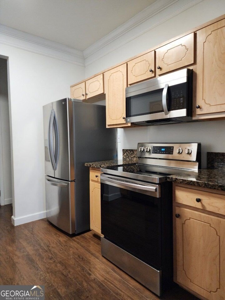 244 Windemere Way - Photo 4 of 22