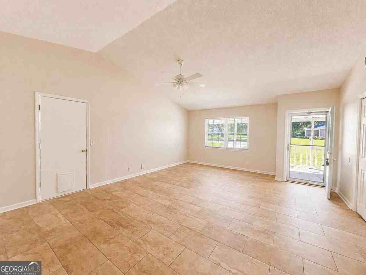 117 Liberty Tree Rd - Photo 6 of 31