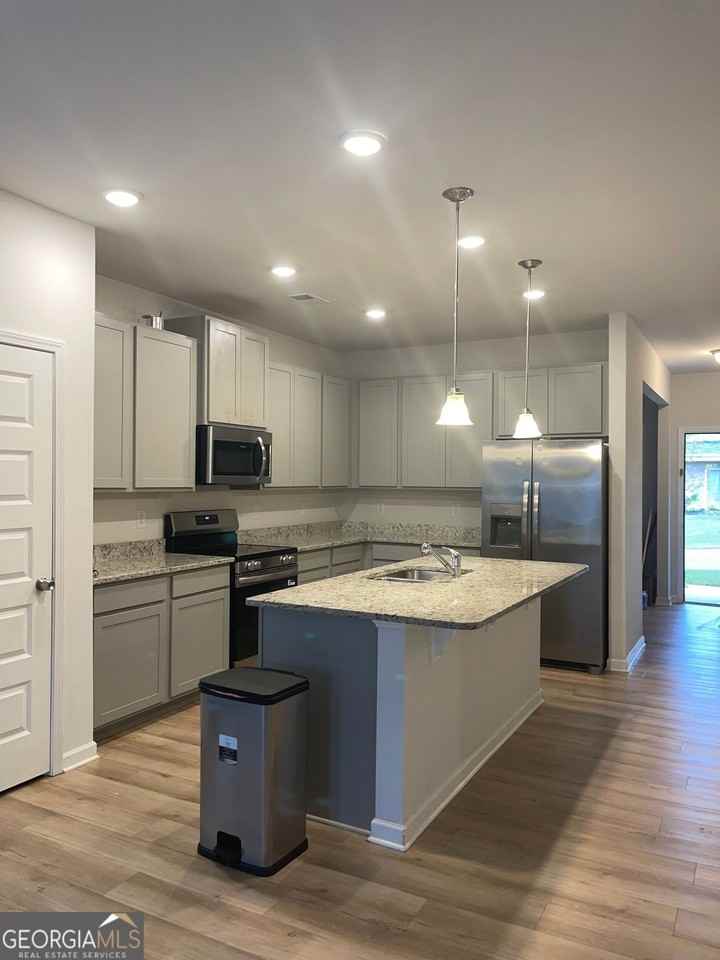 1492 Trellis Ct - Photo 3 of 7