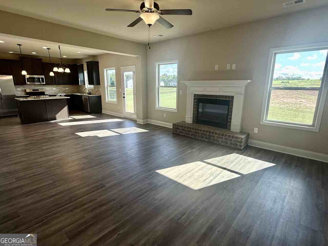 145 Hounds Way - Photo 6 of 19