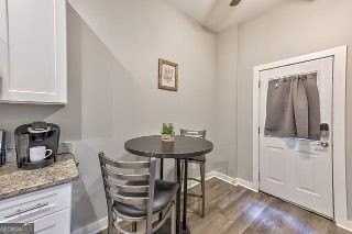 Larchmont Dr Nw - Photo 2 of 13
