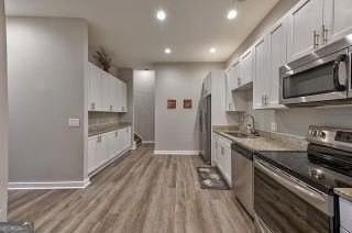 Larchmont Dr Nw - Photo 3 of 13