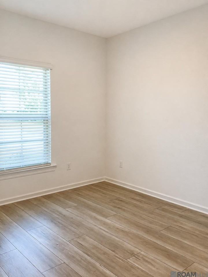 23661 Sweetbriar Ct - Photo 6 of 9
