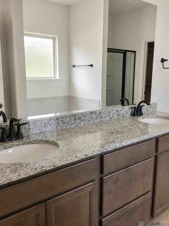 23667 Sweetbriar Ct - Photo 5 of 11