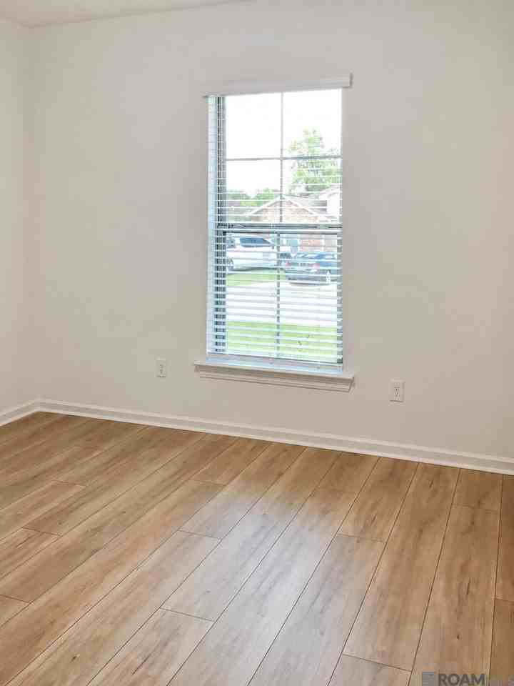 23667 Sweetbriar Ct - Photo 7 of 11