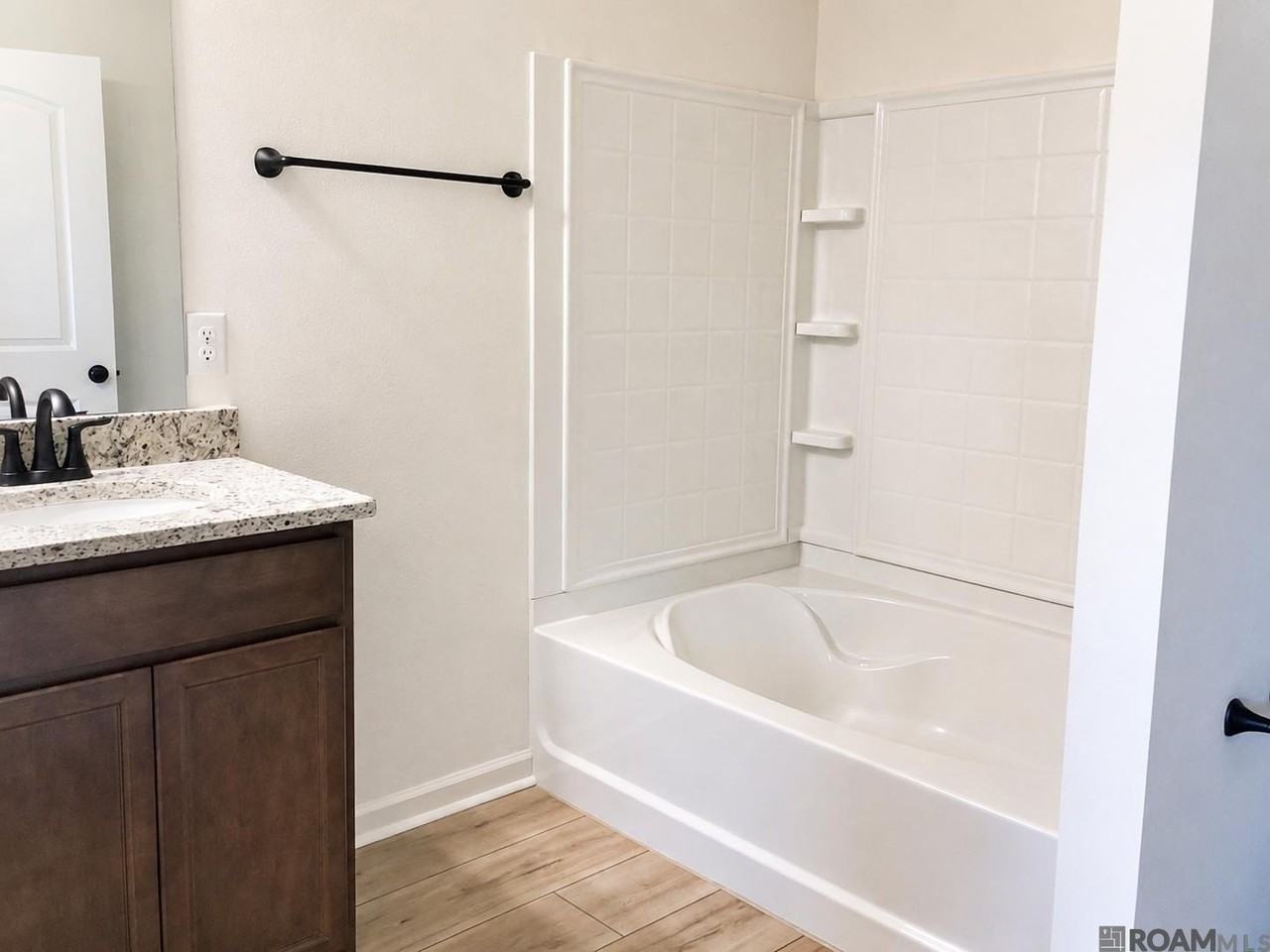 23668 Sweetbriar Ct - Photo 6 of 10