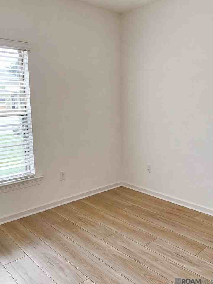 23668 Sweetbriar Ct - Photo 7 of 10