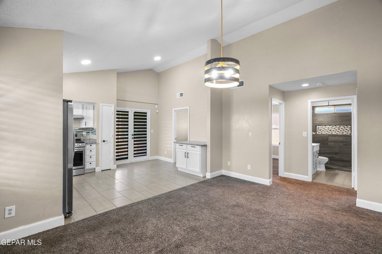 450 Sunrise Hills Dr - Photo 6 of 33