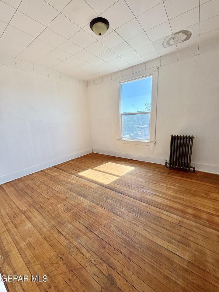 1001 E Nevada Ave #4-8 - Photo 3 of 32