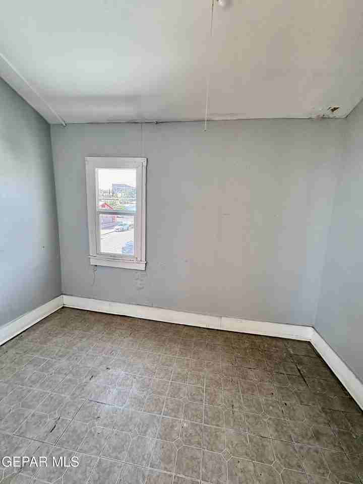 1001 E Nevada Ave #4-8 - Photo 7 of 32