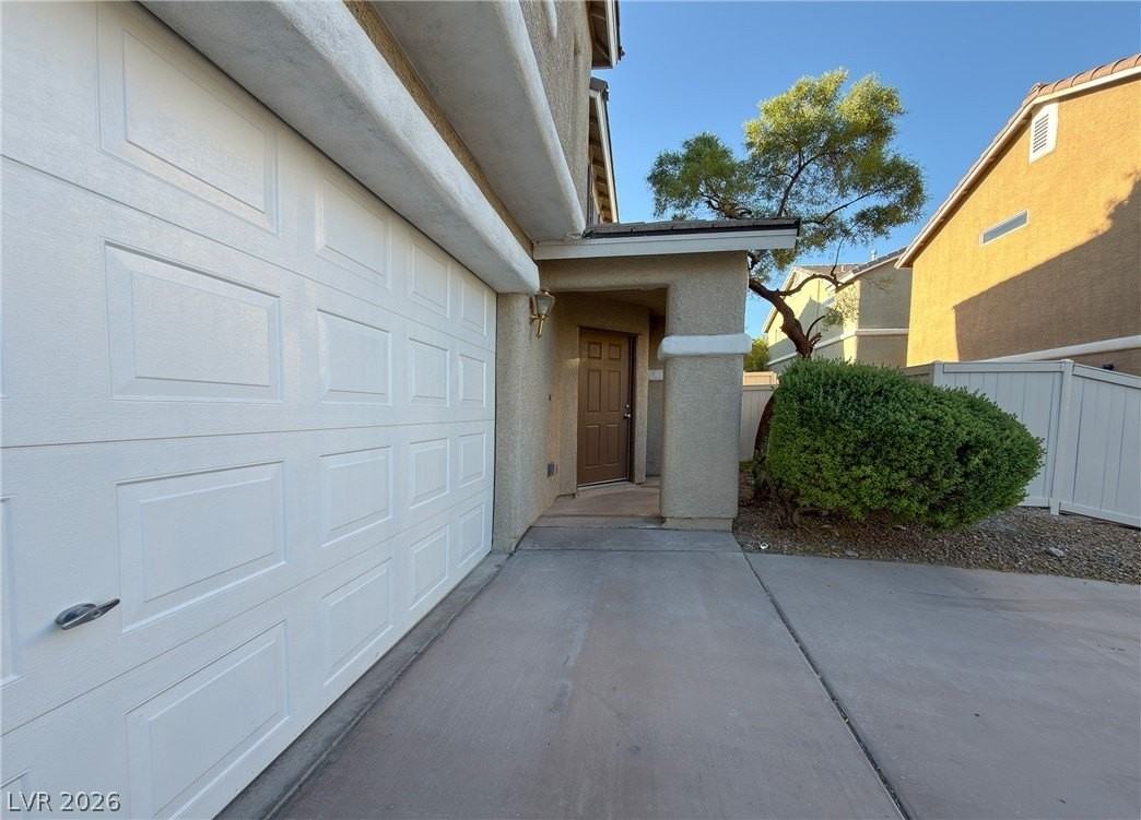 11970 Giles St - Photo 3 of 29
