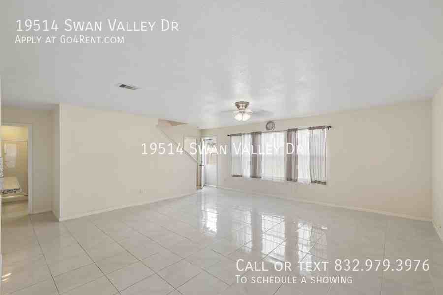 19514 Swan Valley Dr - Photo 2 of 22