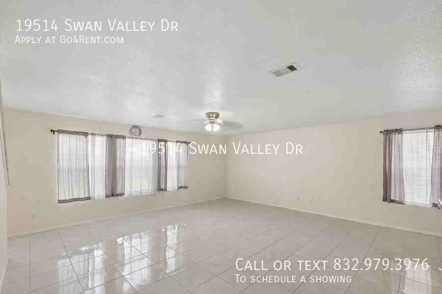 19514 Swan Valley Dr - Photo 4 of 22