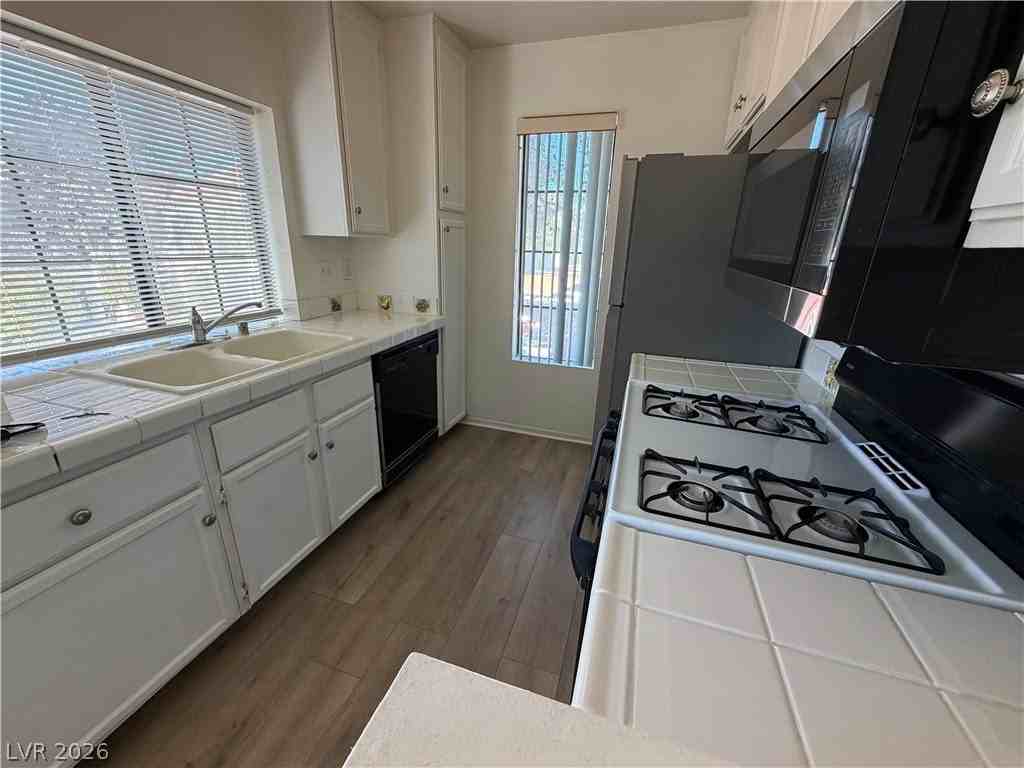 4878 Nara Vista Way #201 - Photo 5 of 13
