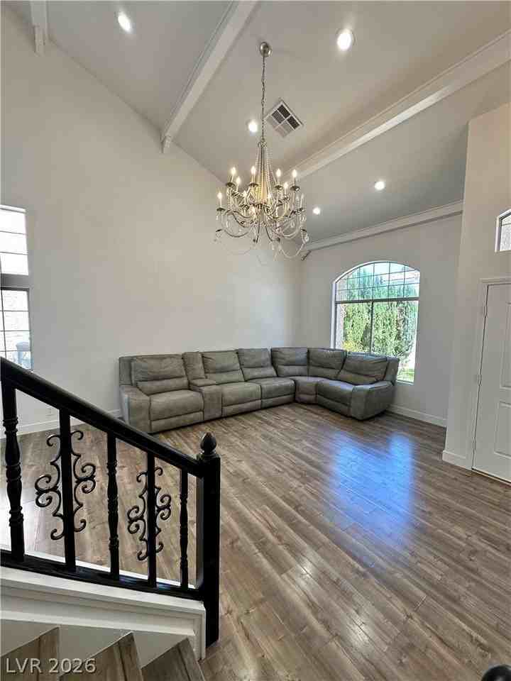 2713 Monrovia Dr - Photo 4 of 34