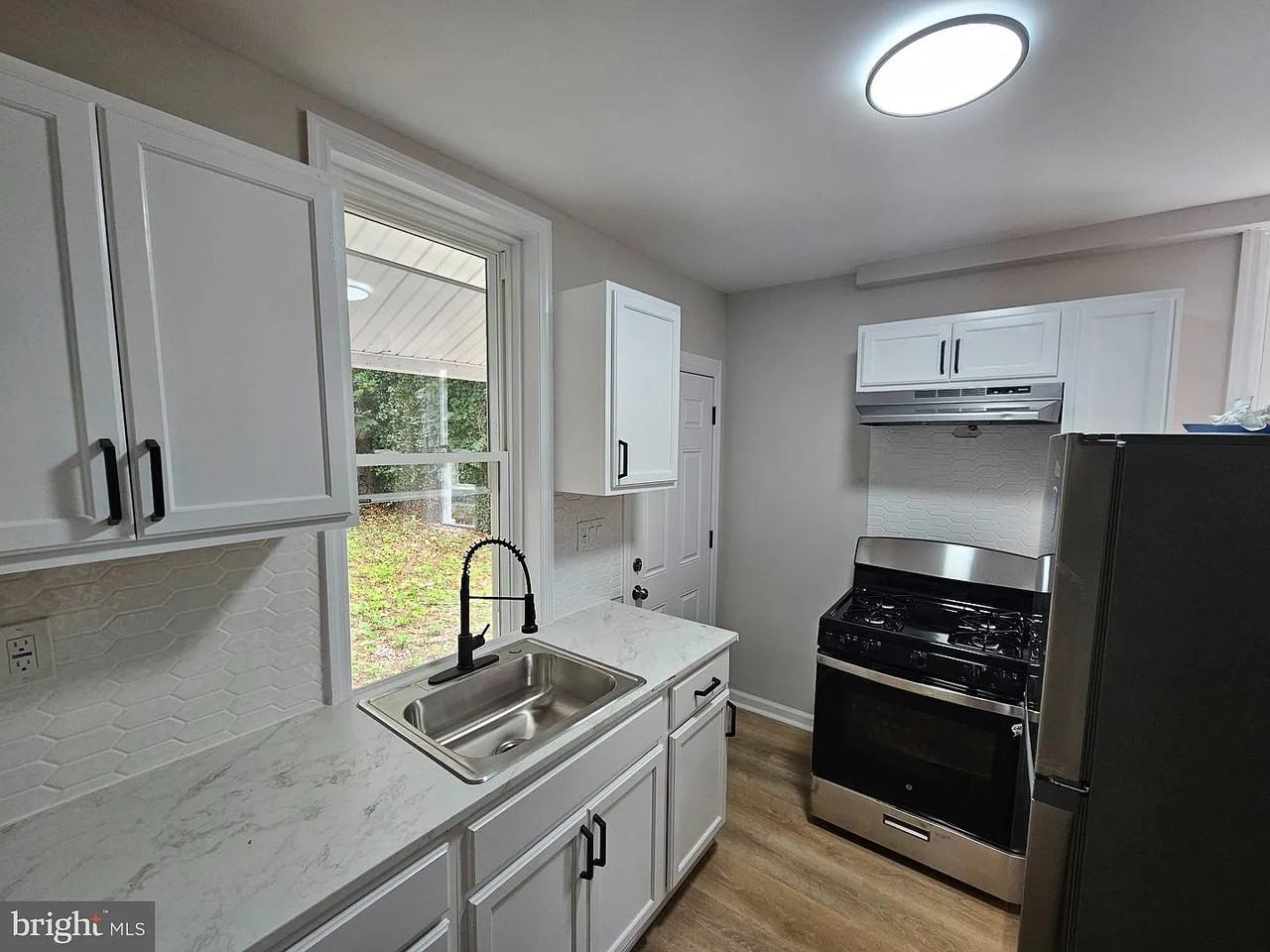 29 Marion St #1 - Photo 2 of 15