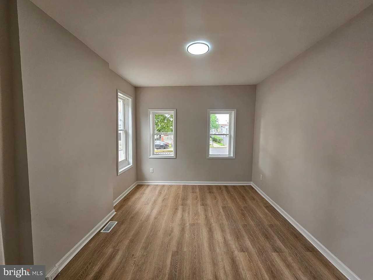 29 Marion St #1 - Photo 5 of 15