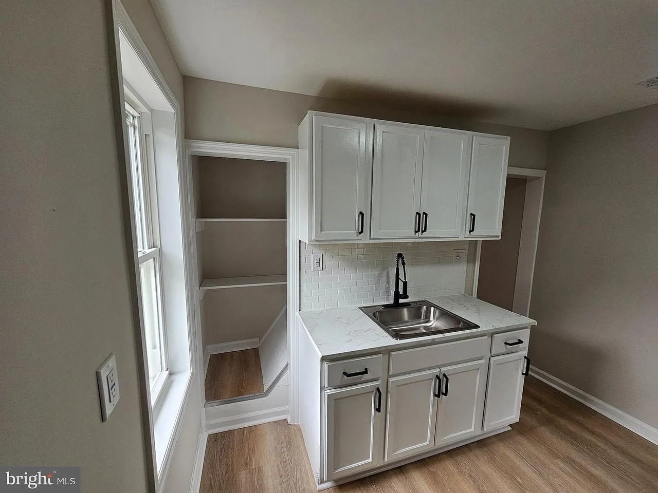 29 Marion St #2 - Photo 3 of 29