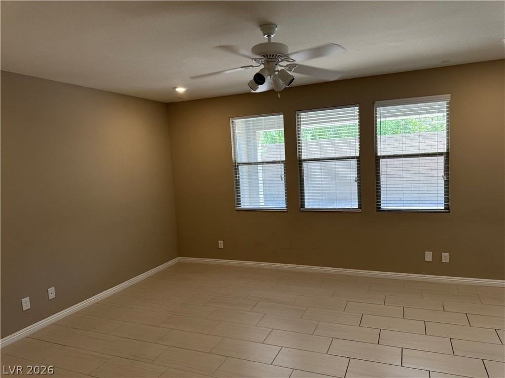 921 Riverlawn Pl - Photo 3 of 40
