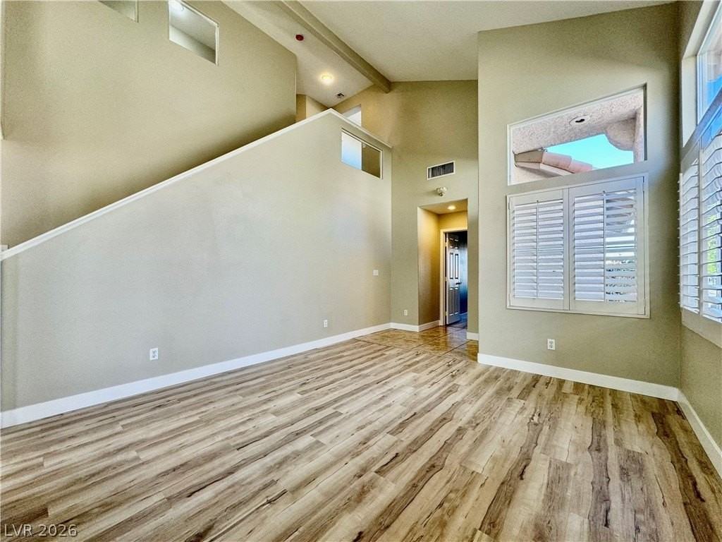 8181 W Rochelle Ave - Photo 3 of 20