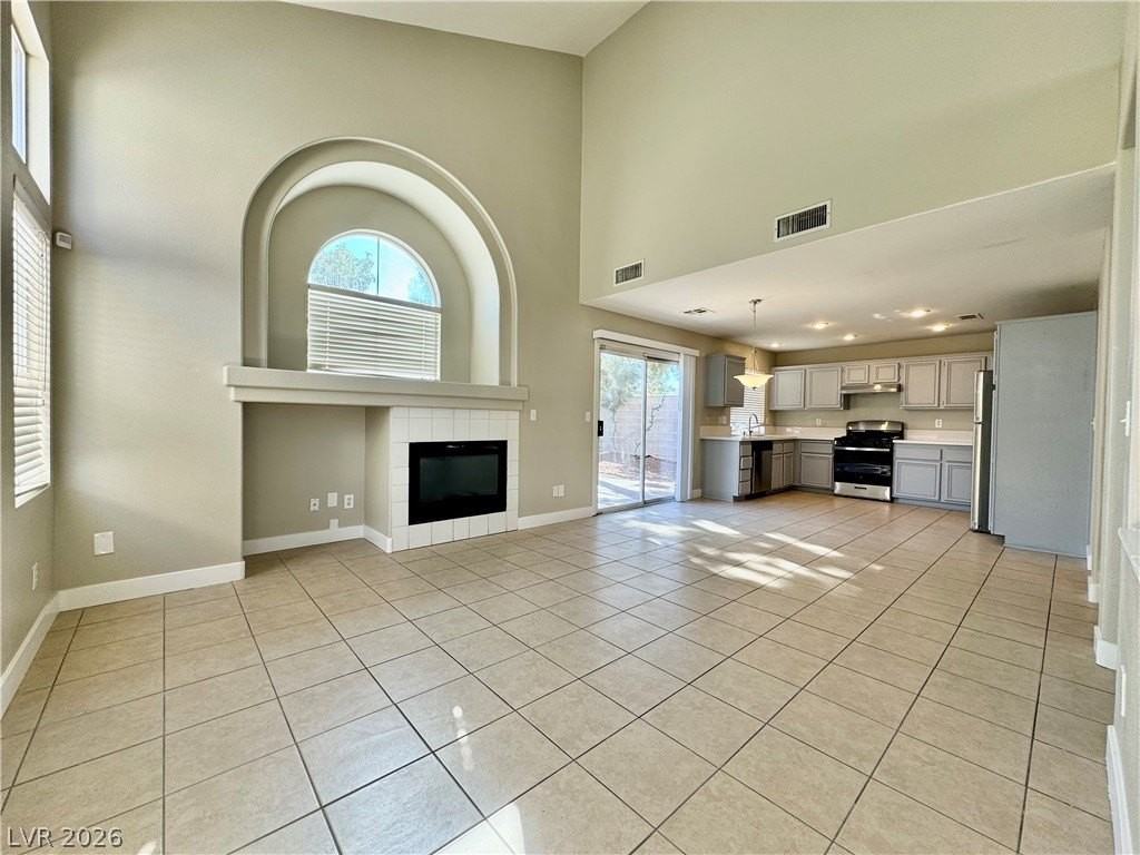8181 W Rochelle Ave - Photo 4 of 20