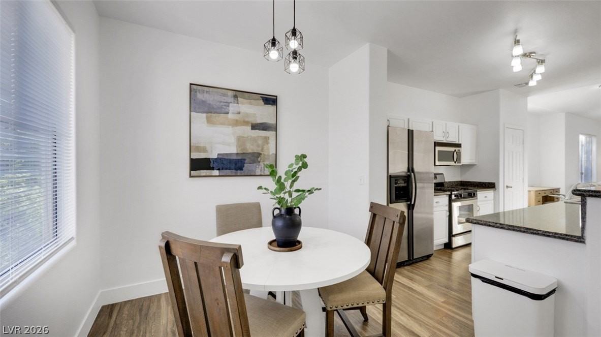 721 Peachy Canyon Cir #201 - Photo 5 of 18