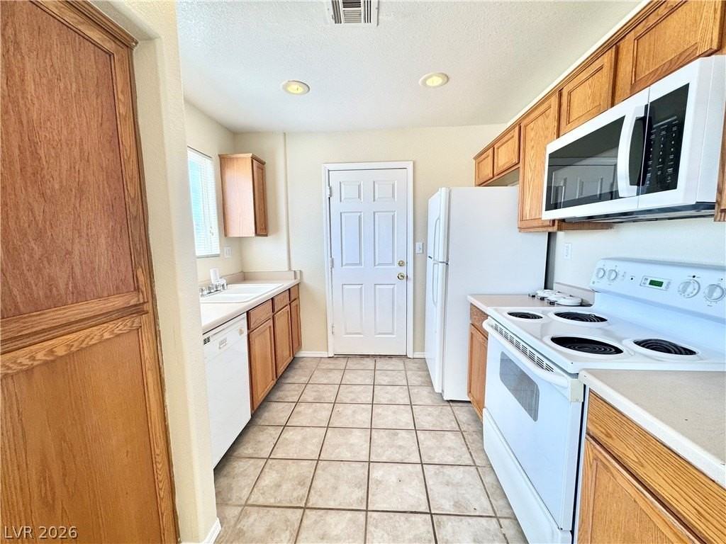 1361 Bourbon St #4 - Photo 5 of 17