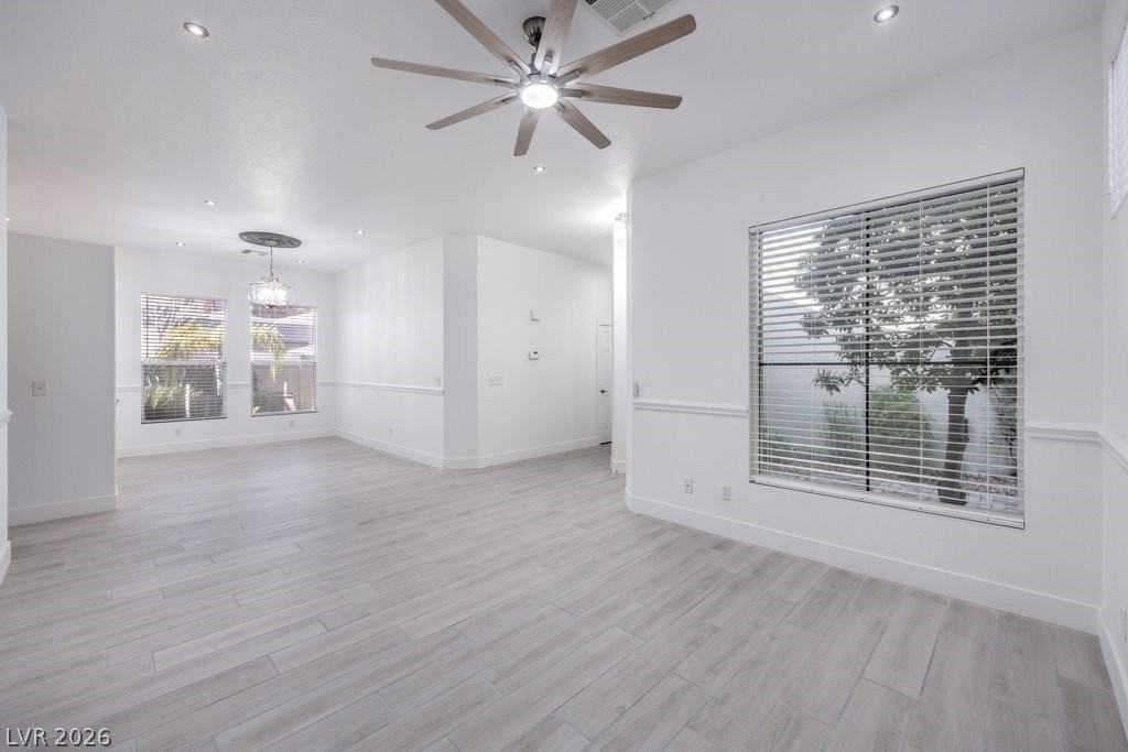 111 Twin Towers Ave - Photo 6 of 29