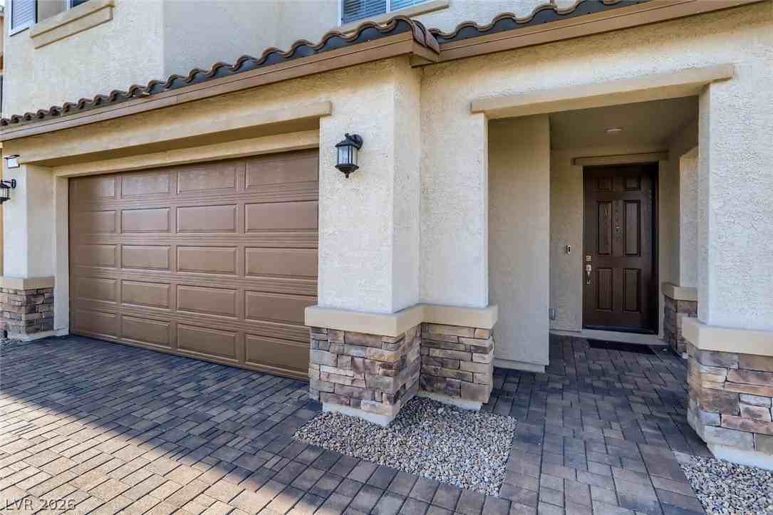 4208 Bayley Skye Ave - Photo 3 of 32