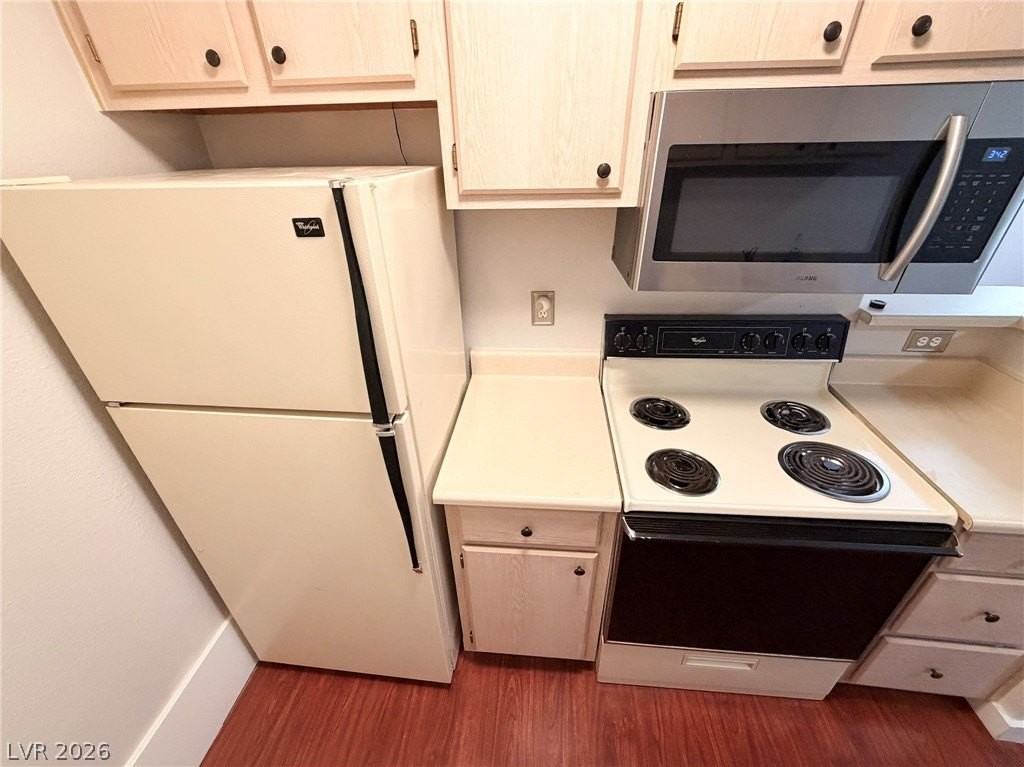 5211 Lindell Rd #105 - Photo 6 of 19