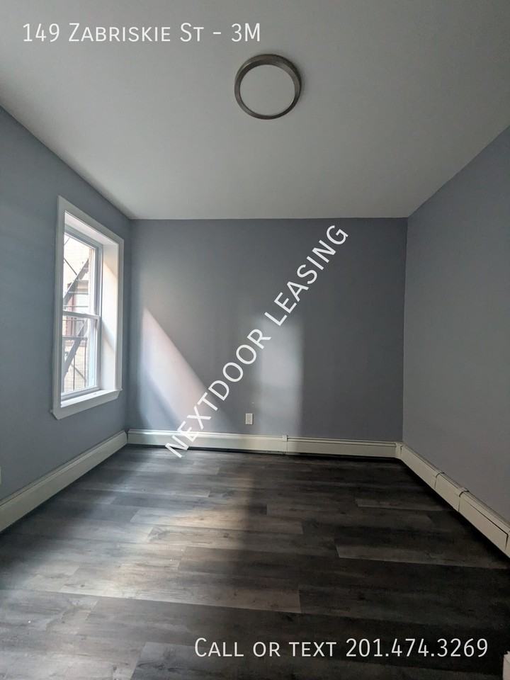 149 Zabriskie St #3M - Photo 6 of 6