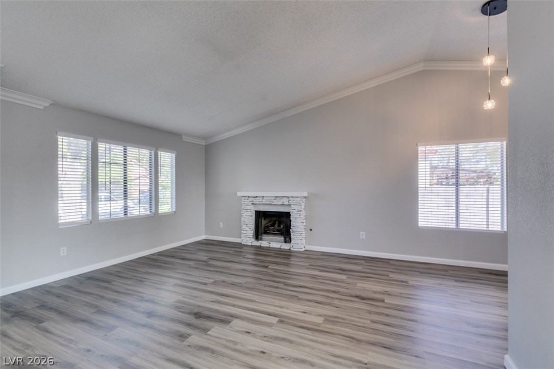 8392 Gresham Dr - Photo 6 of 43
