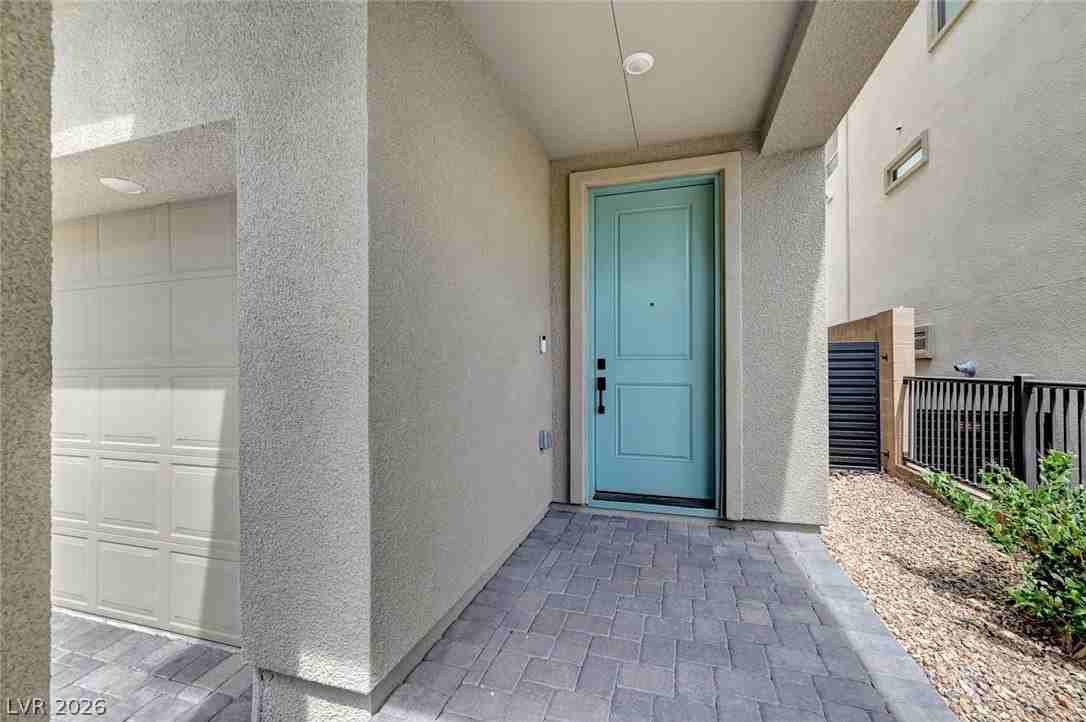 11580 Midnight Melody Ave - Photo 2 of 45