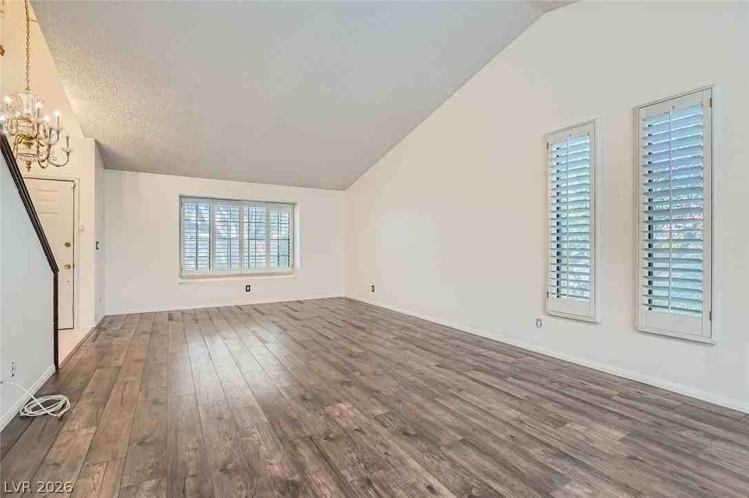 1779 Yellowwood Dr - Photo 3 of 26