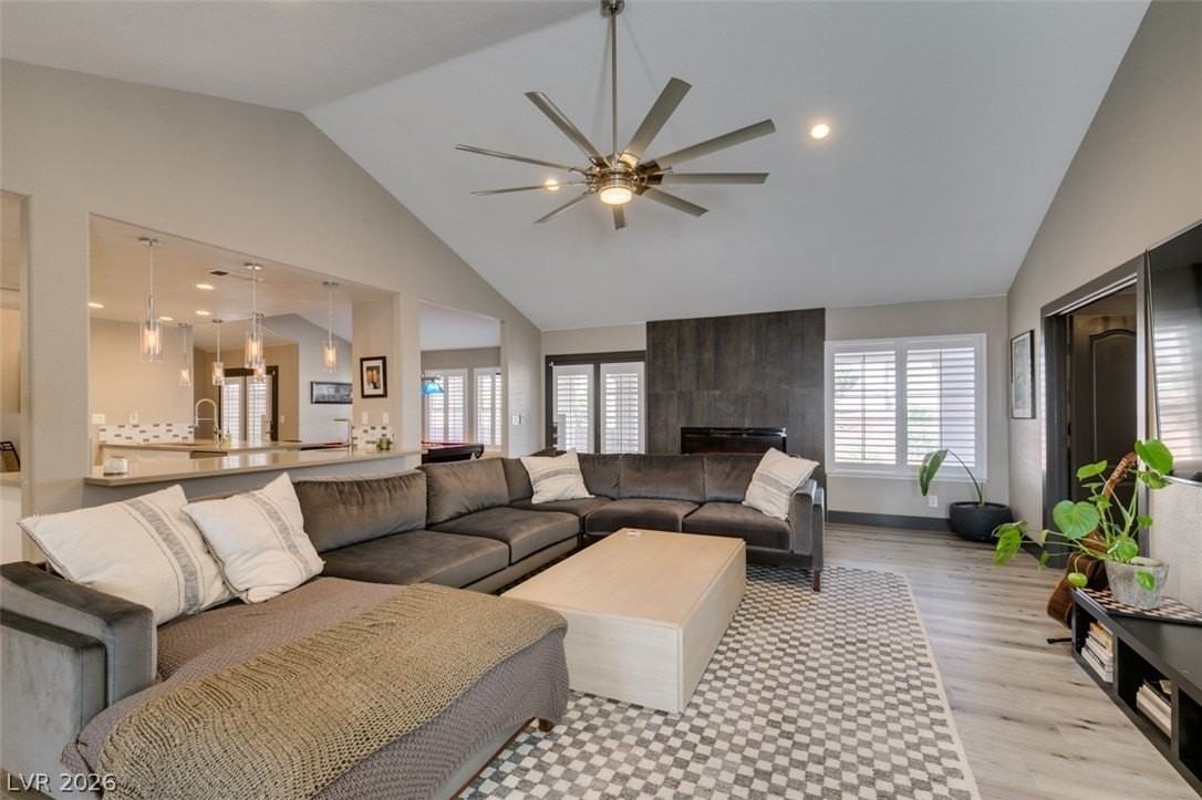 1909 Blackpool Cir - Photo 4 of 42
